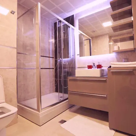 33rd Floor Luxury & Fitness Apartment Skopje