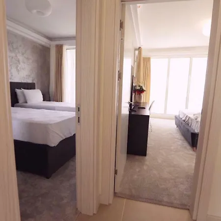 Apartment 33rd Floor Luxury & Fitness