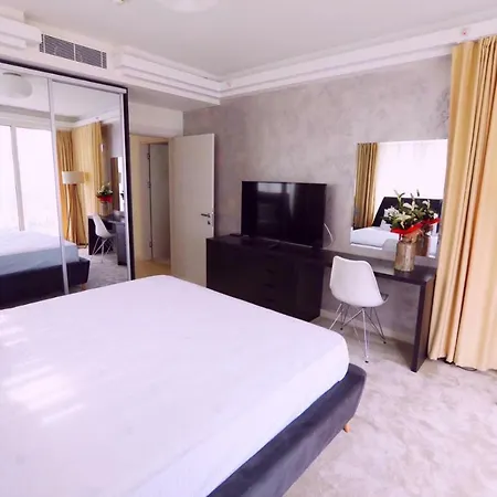 Apartment 33rd Floor Luxury & Fitness *